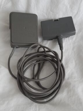 Nintendo Game Boy Advance AC Adapter Gray